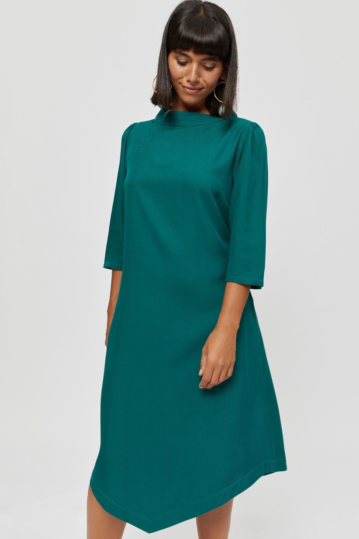 Suzi | Kleid mit Bootsausschnitt und Gürtel in Grün