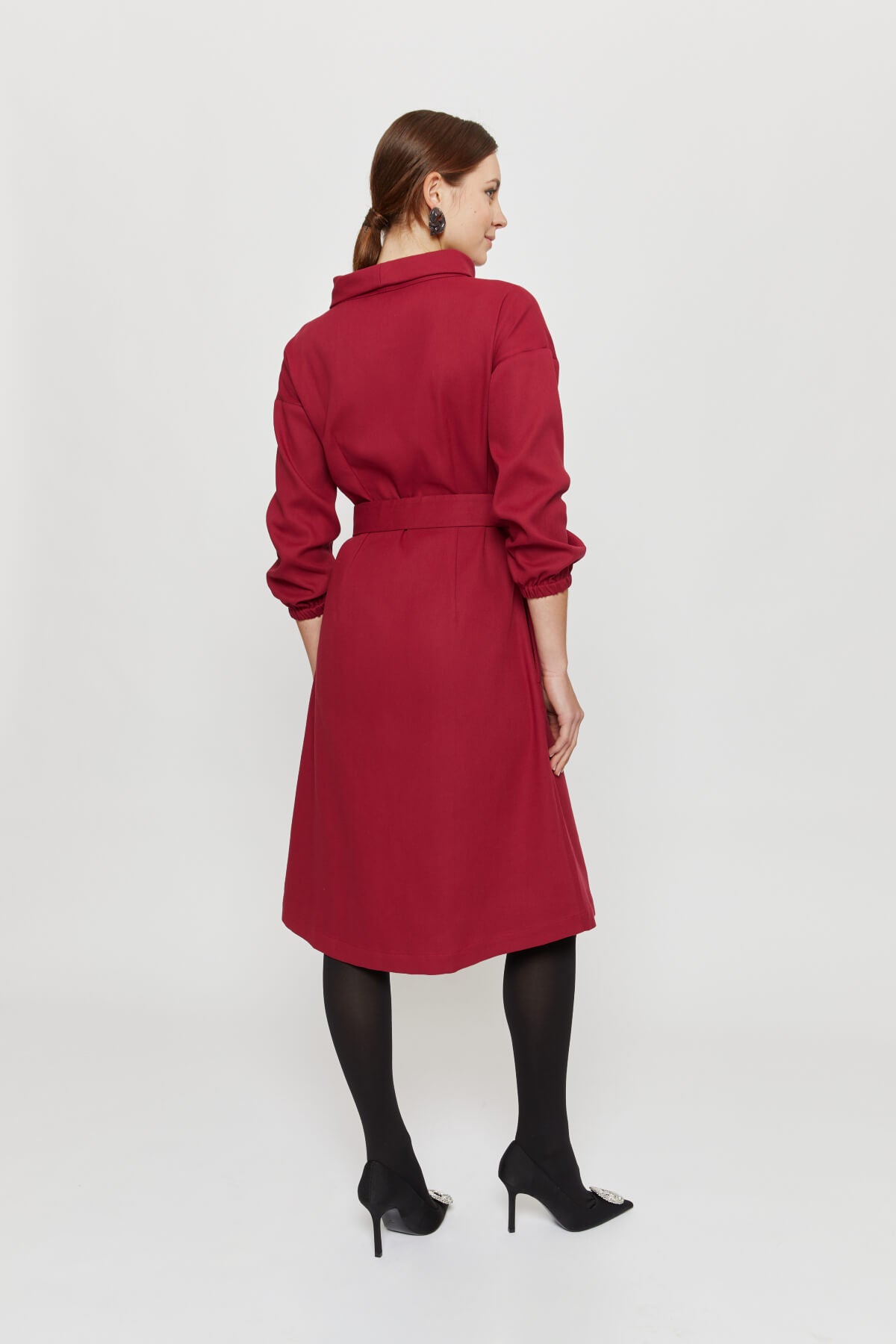 Amalia | Midi-Winterkleid mit hohem Ausschnitt in Rot-Bordeaux