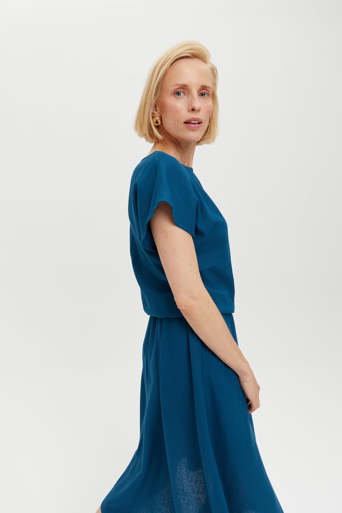 Nane | Linen Dress with Short Sleeves in Petrol-Blue