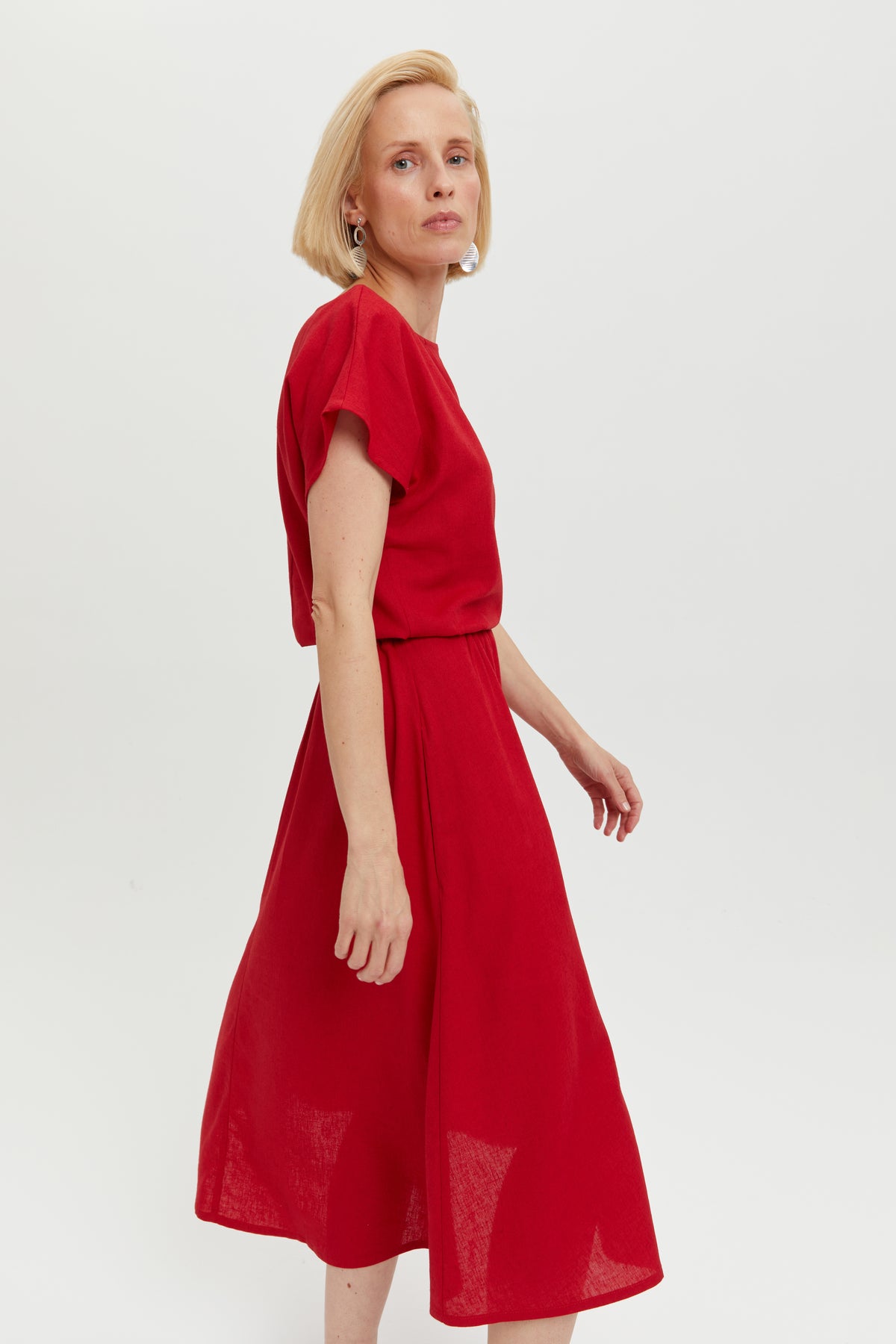 Nane | Linen Dress with Short Sleeves in Red