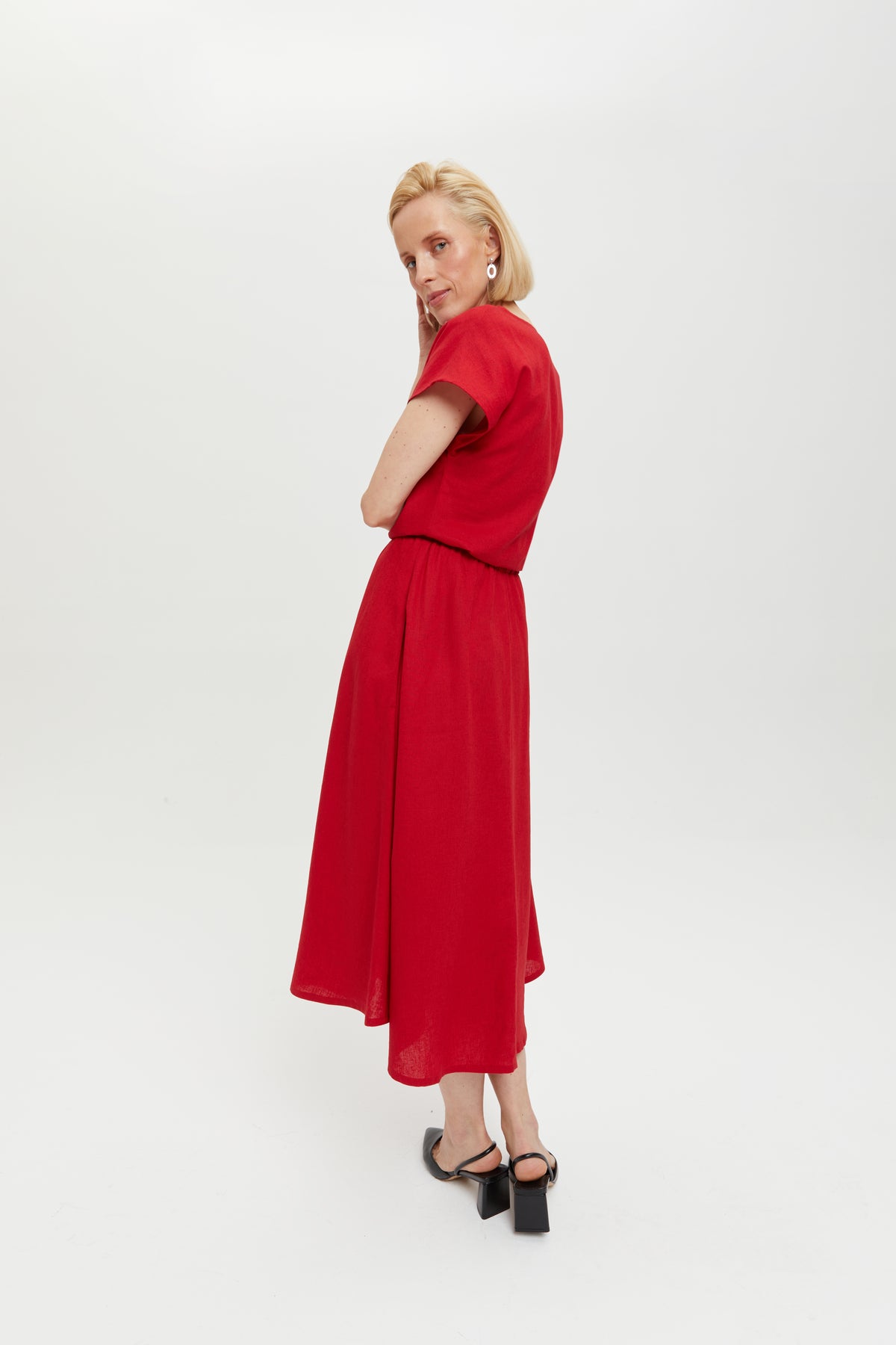 Nane | Linen Dress with Short Sleeves in Red