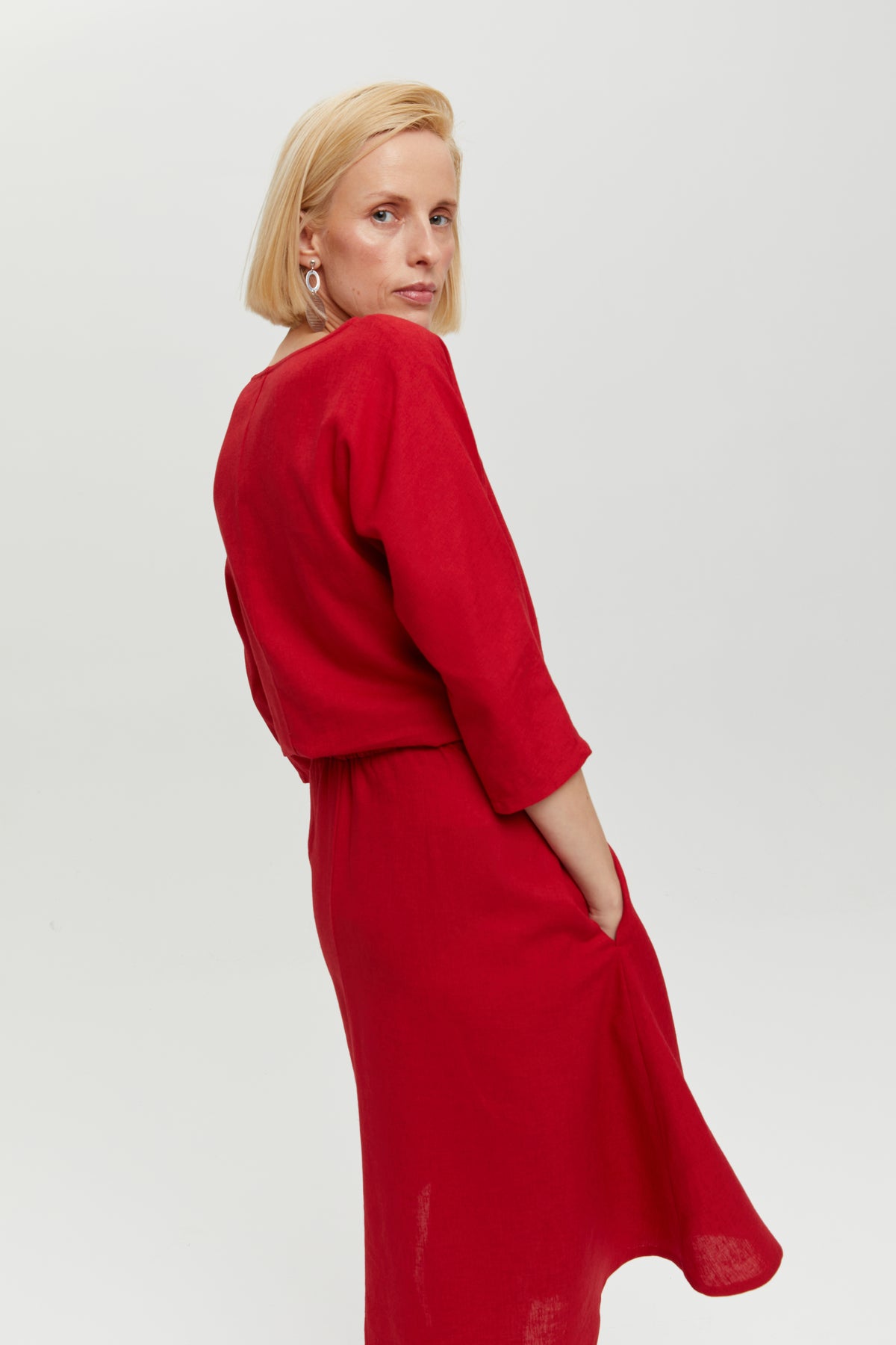 Nane | Linen Dress with 3/4 Sleeves in Red
