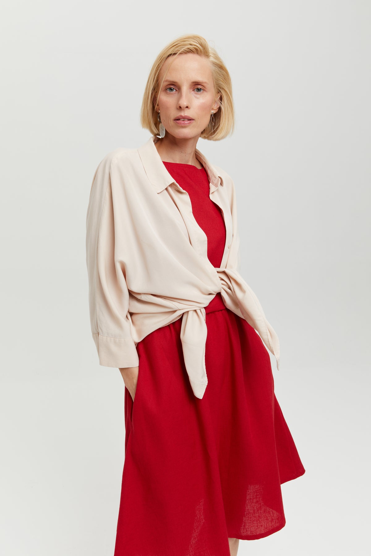 Nane | Linen Dress with 3/4 Sleeves in Red