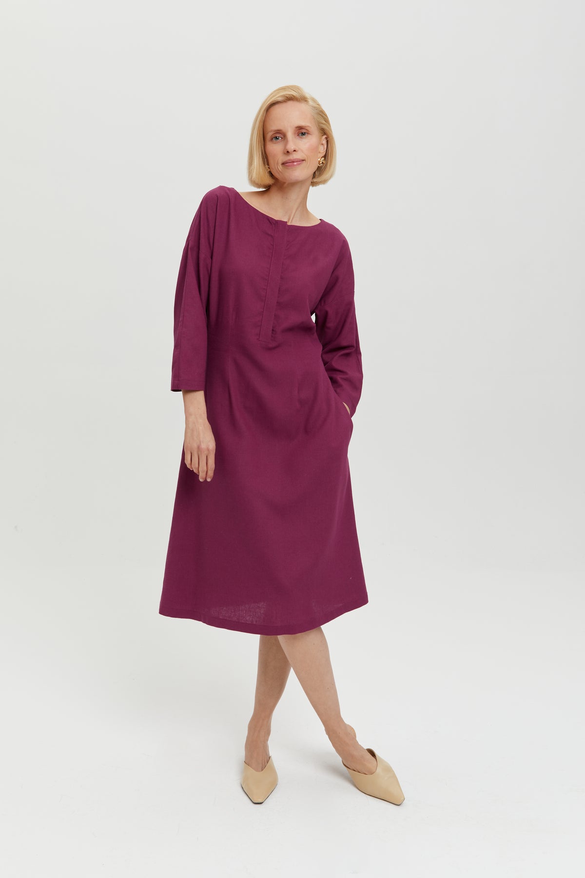 Lusin | Midi-Leinenkleid mit Knopfleiste in Lila