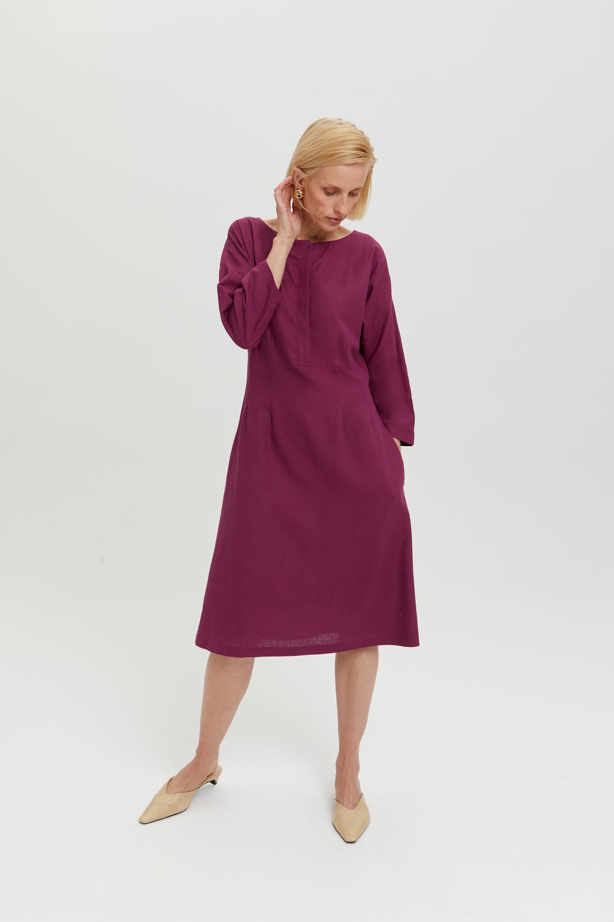 Lusin | Midi-Leinenkleid mit Knopfleiste in Lila