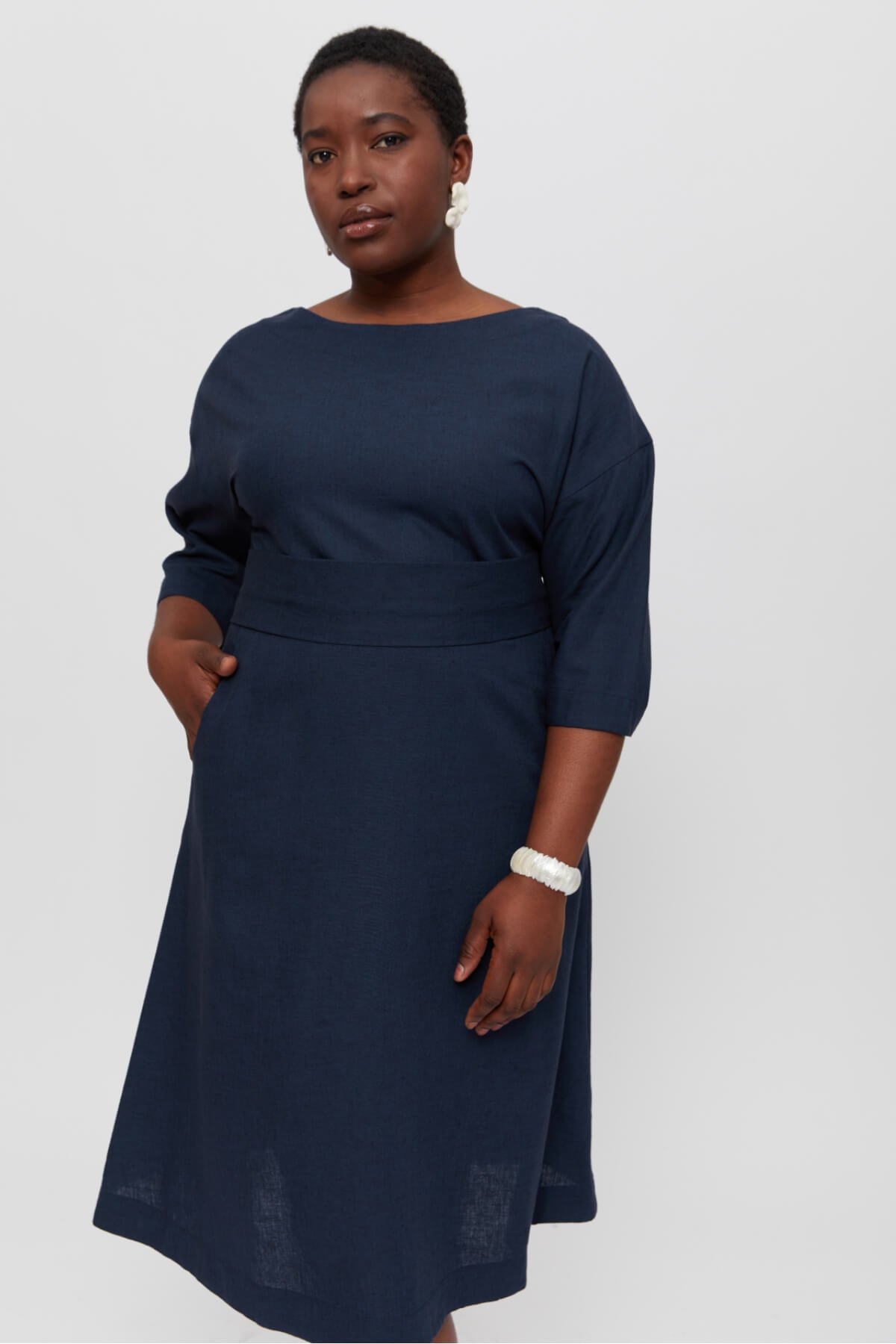 Blau schwarzes kleid business lang schlicht - AYANI