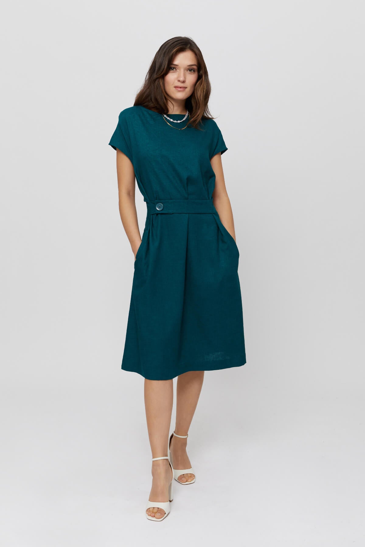 Damen Cocktailkleid SATI, Midi Sommer Leinenkleid in Grün - AYANI