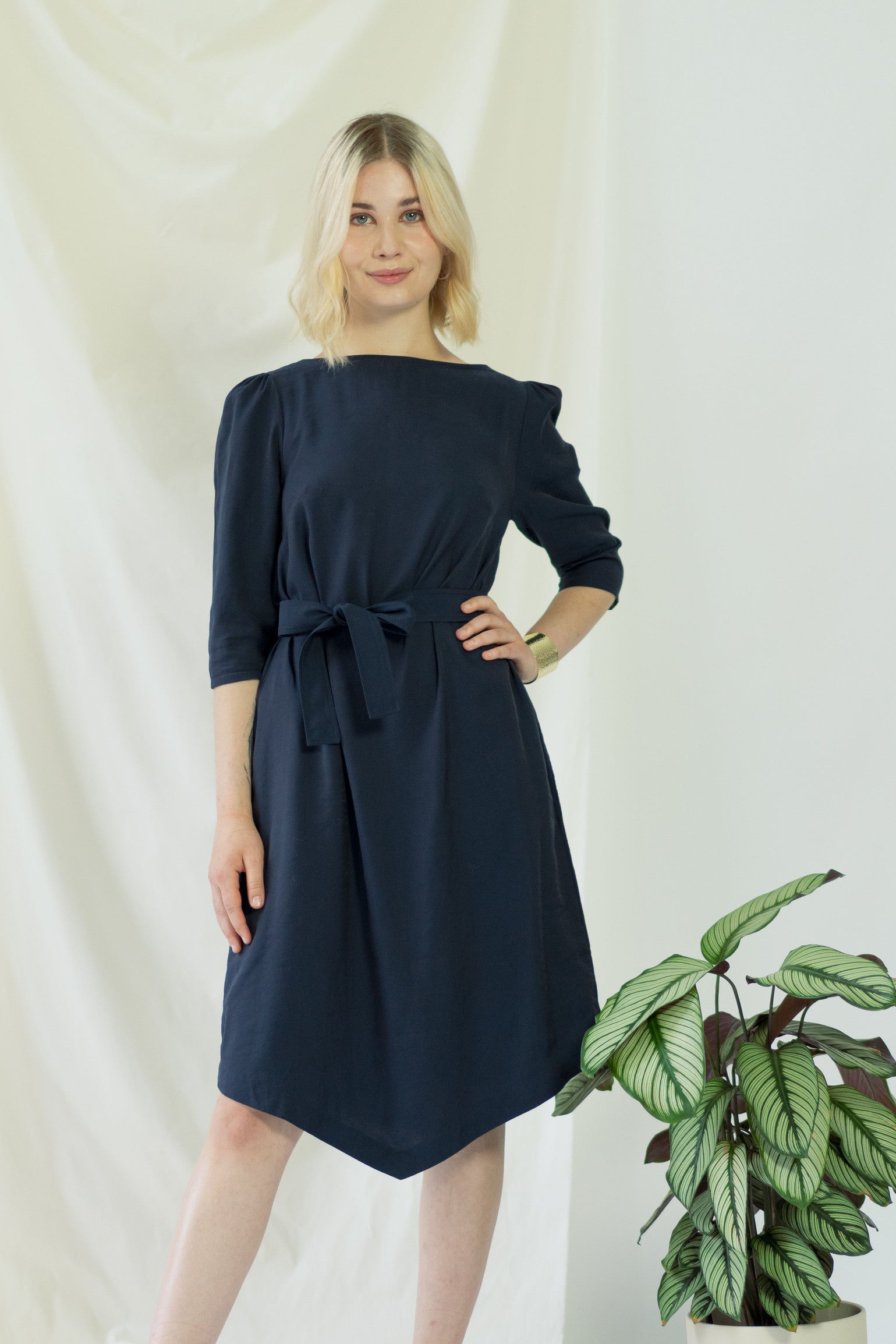 Dunkelblau Festliches Kleid mit Puffärmel - AYANI