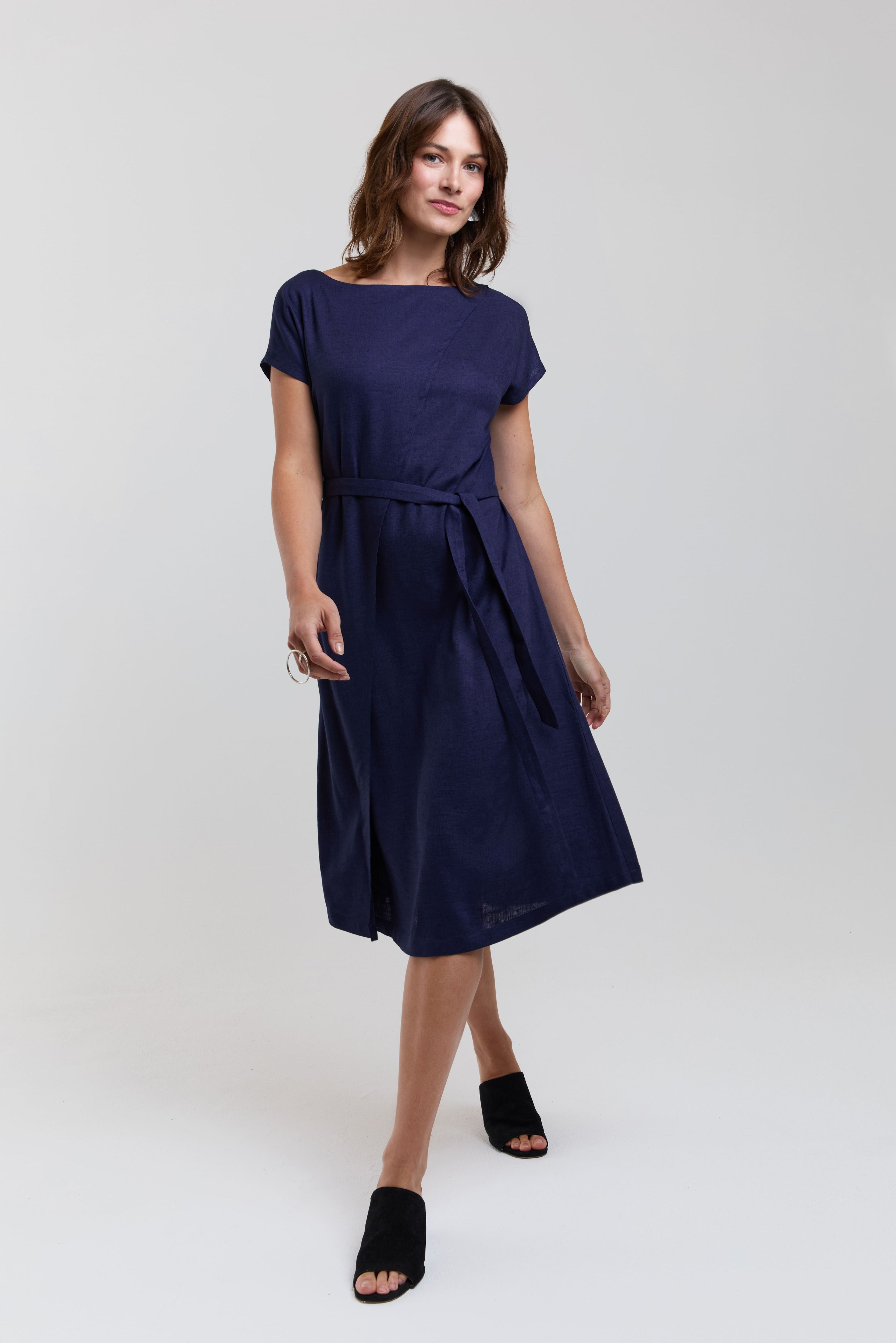 Julia | Elegantes Midi Kleid mit Taillenbändern in Dunkelblau