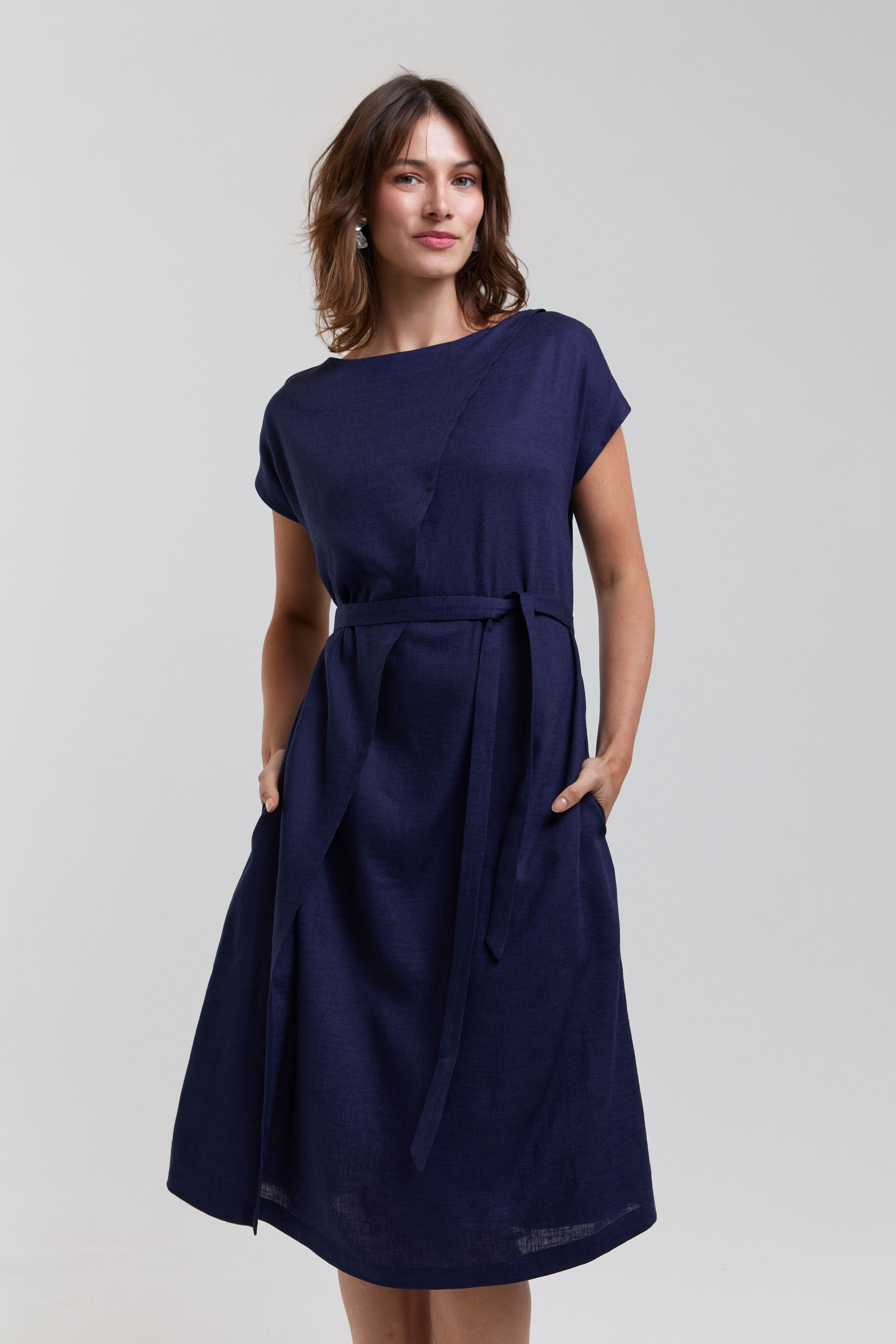 Julia | Elegantes Midi Kleid mit Taillenbändern in Dunkelblau