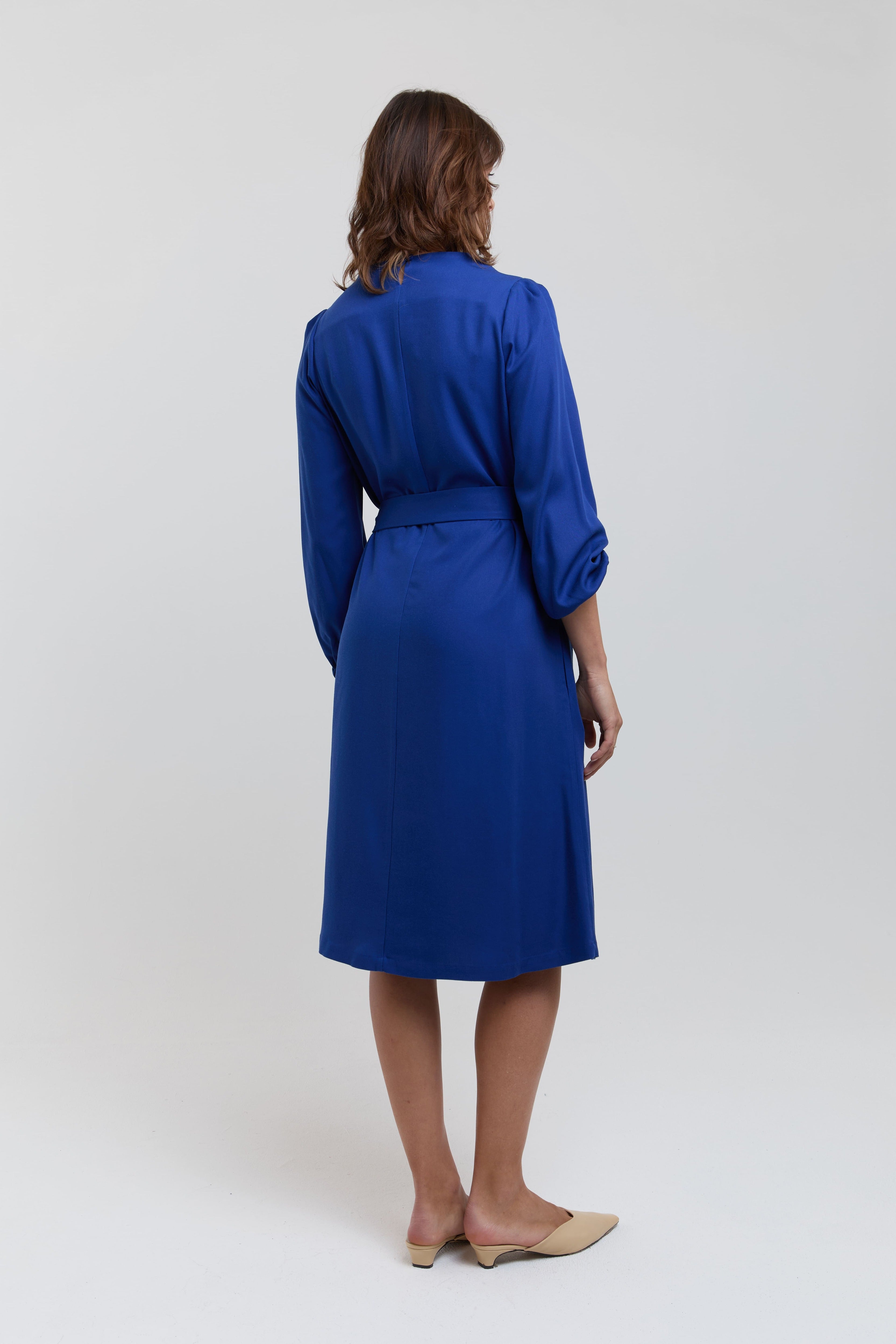 Mia | Belted Dress with Pleated Sleeves and Standing Collar in Midnight Blue
