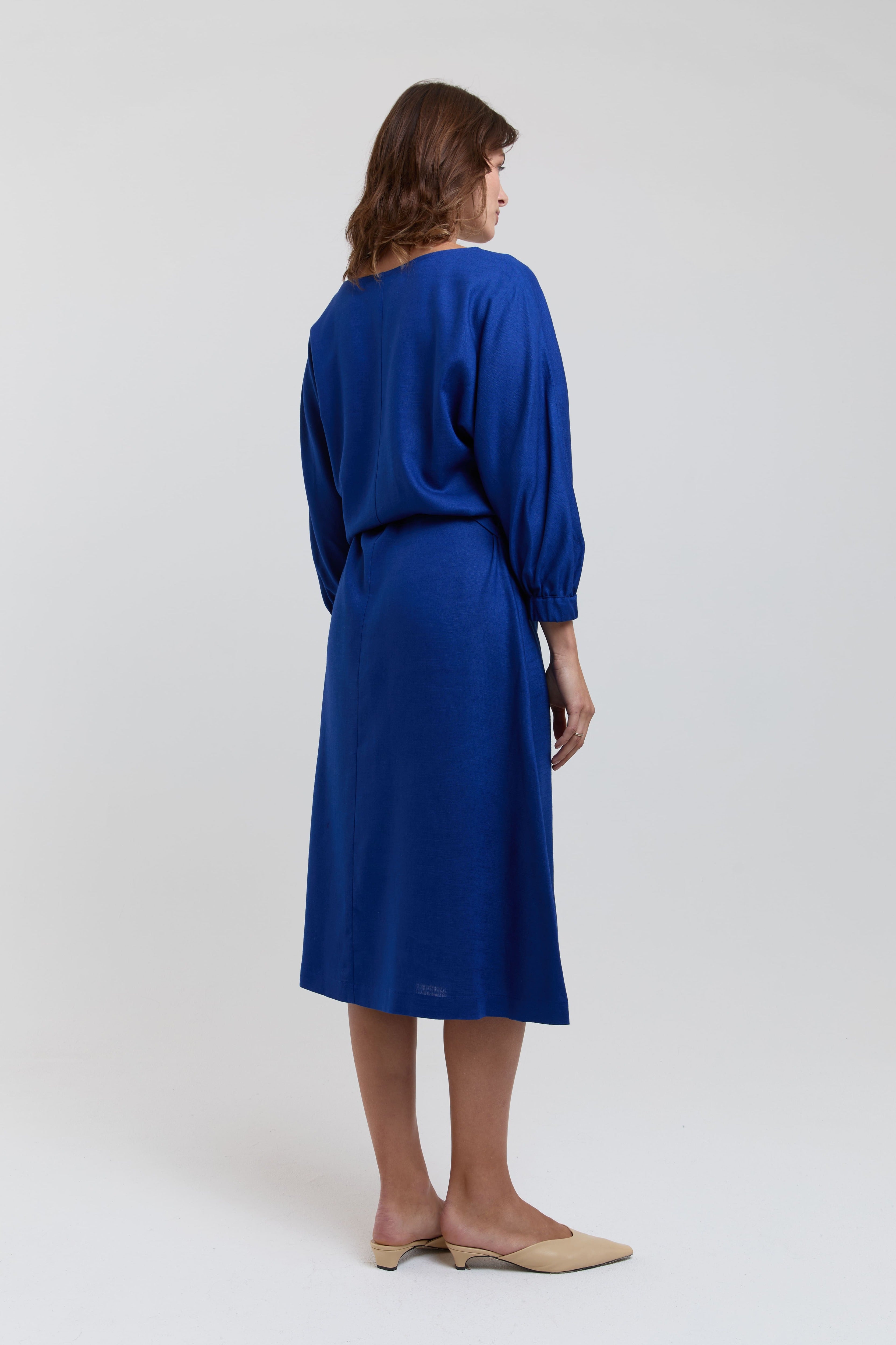 Andrea | Midi Kleid mit langen Ärmeln und verstellbarer Taille in Blau