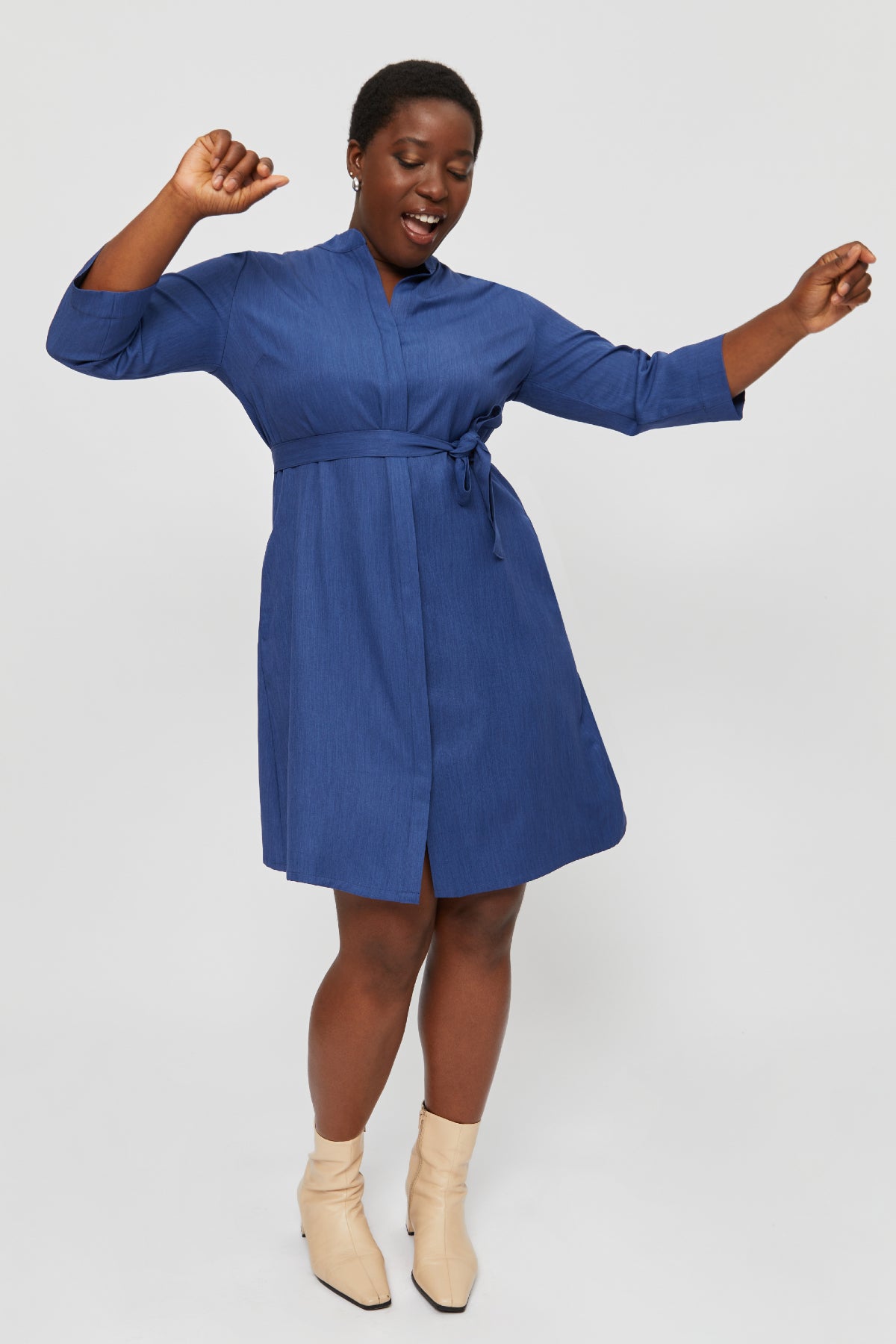 Shirtdress LIDIA , Midi Work Dress in Navy Blue - AYANI