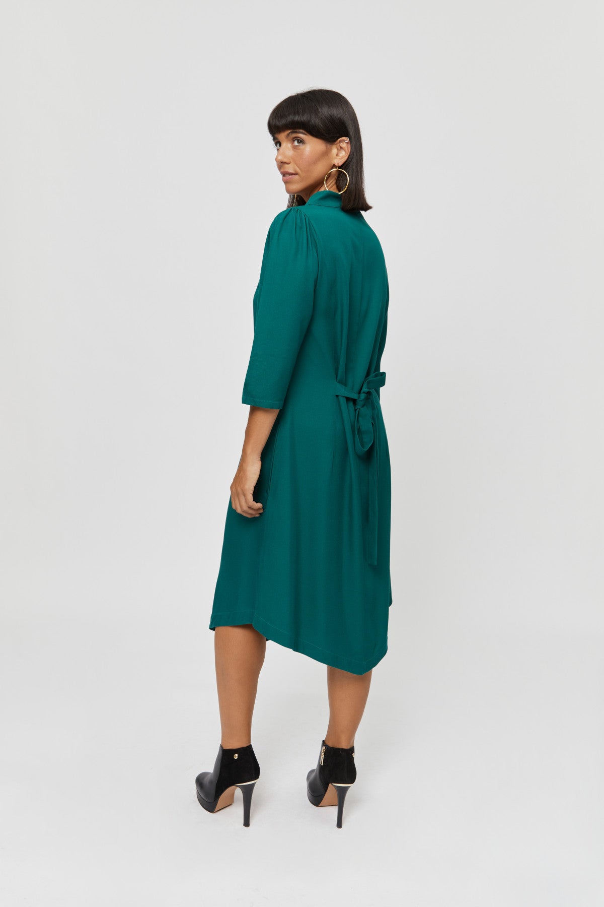 Suzi | Kleid mit Bootsausschnitt und Gürtel in Grün