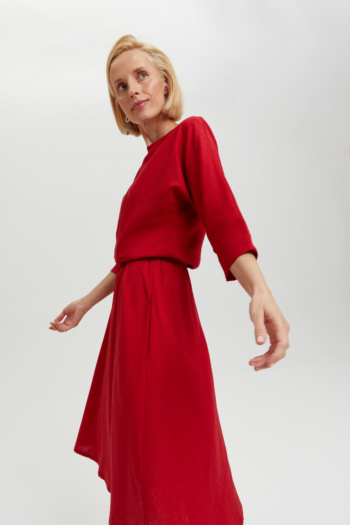 Nane | Linen Dress with 3/4 Sleeves in Red