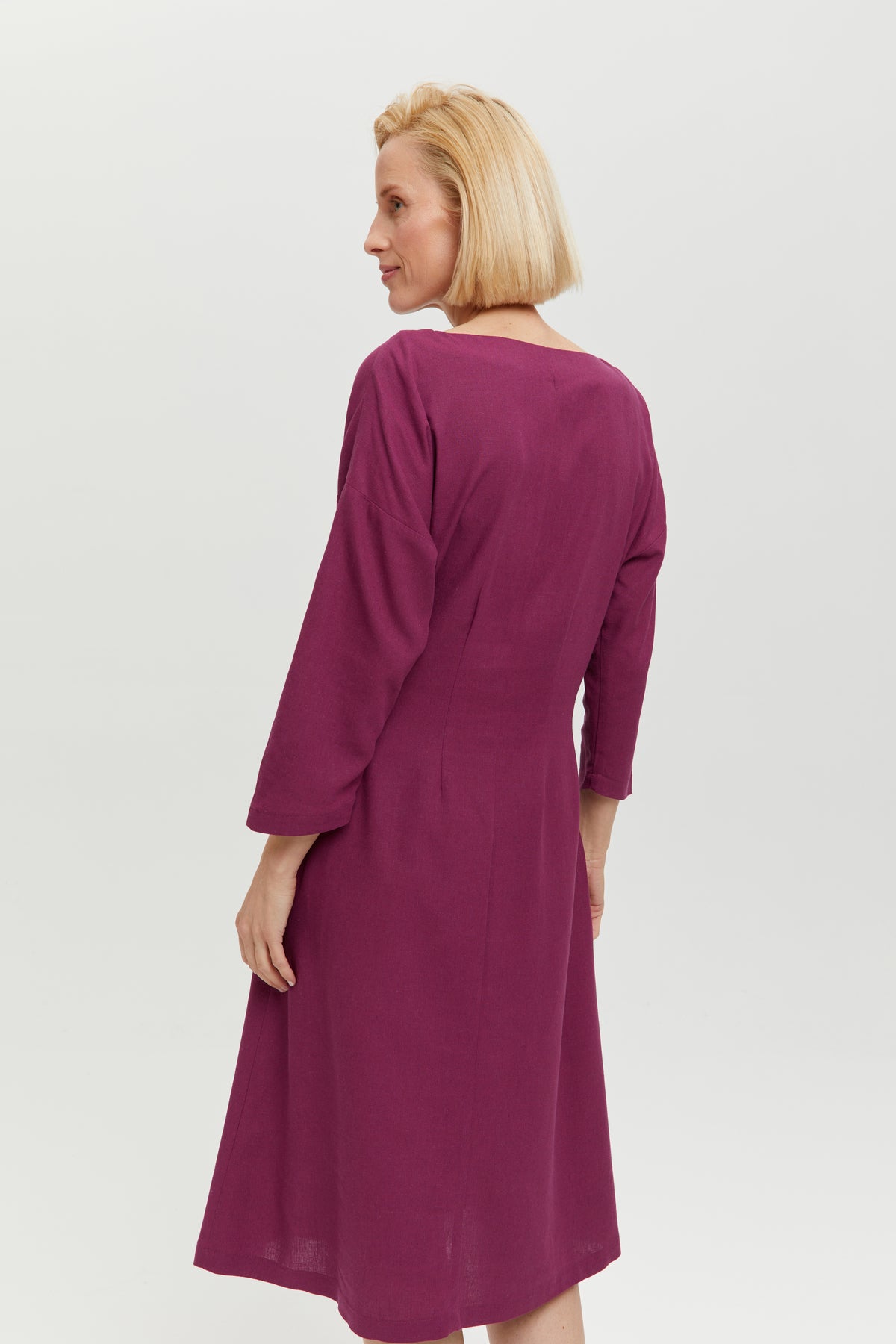 Lusin | Midi Linen Dress with Button-Front in Purple