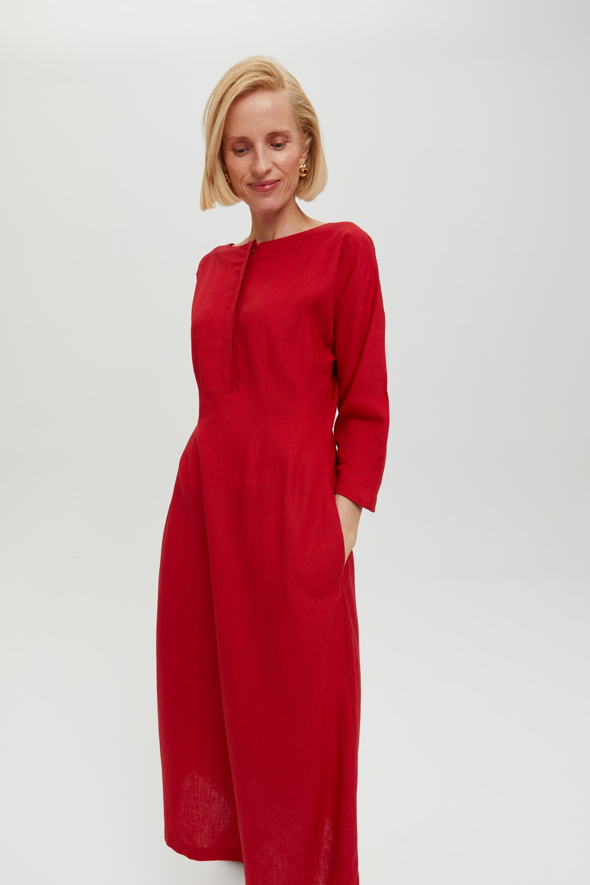 Lusin | Midi Linen Dress with Button-Front in Red