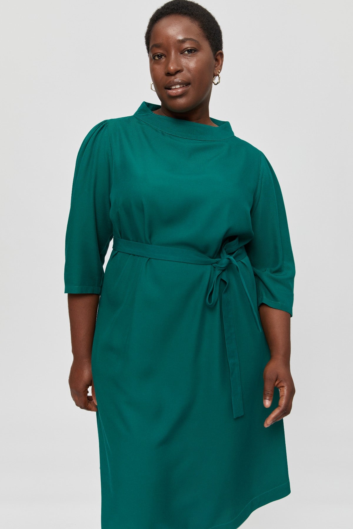Suzi | Belted Angle Dress with Boat Neckline in Emerald Green