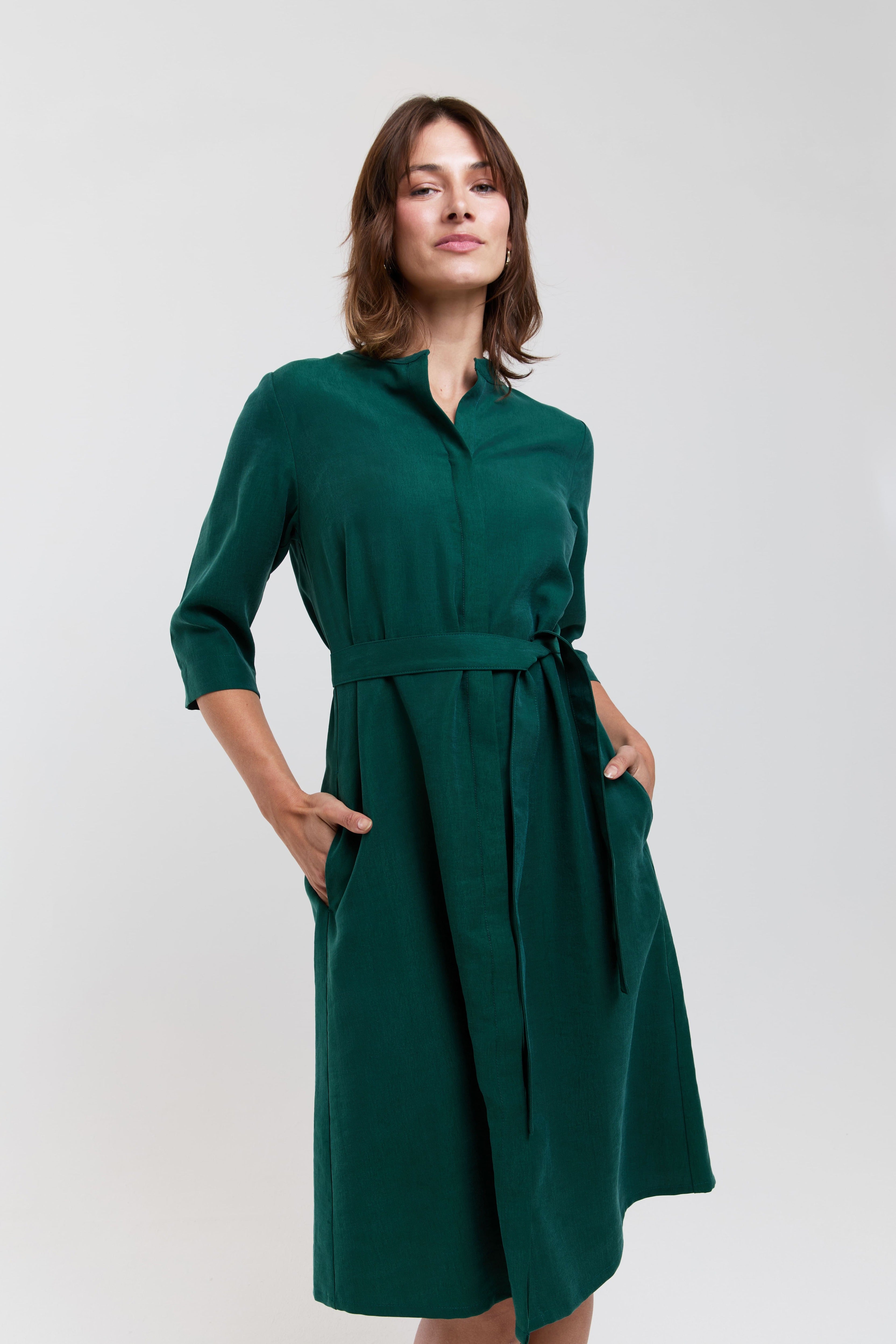 elegantes hemdblusenkleid midi knielang grün damen büro outfit aus Tencel AYANI