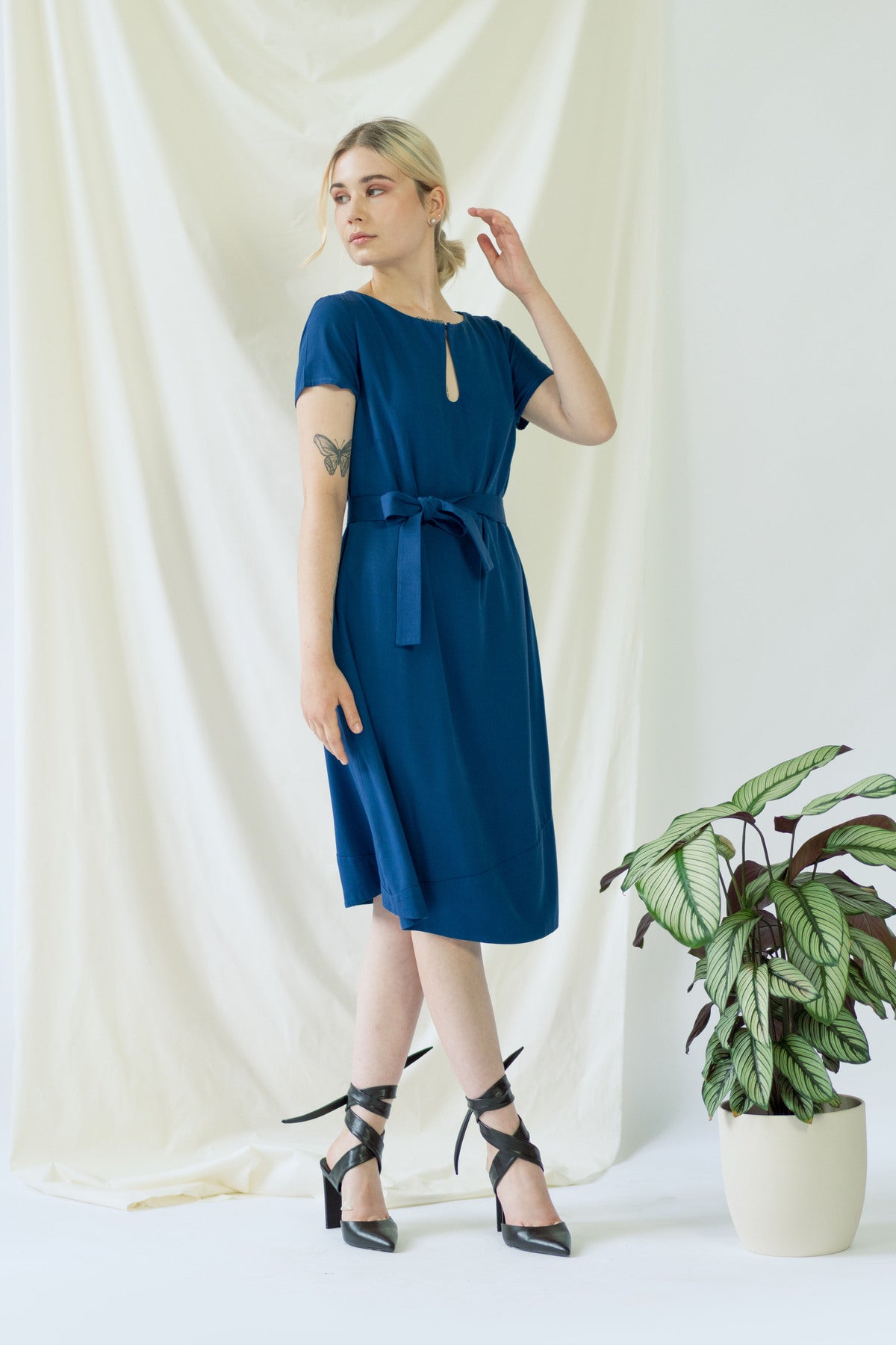 Eva | Dress with Keyhole Front in Classic Blue