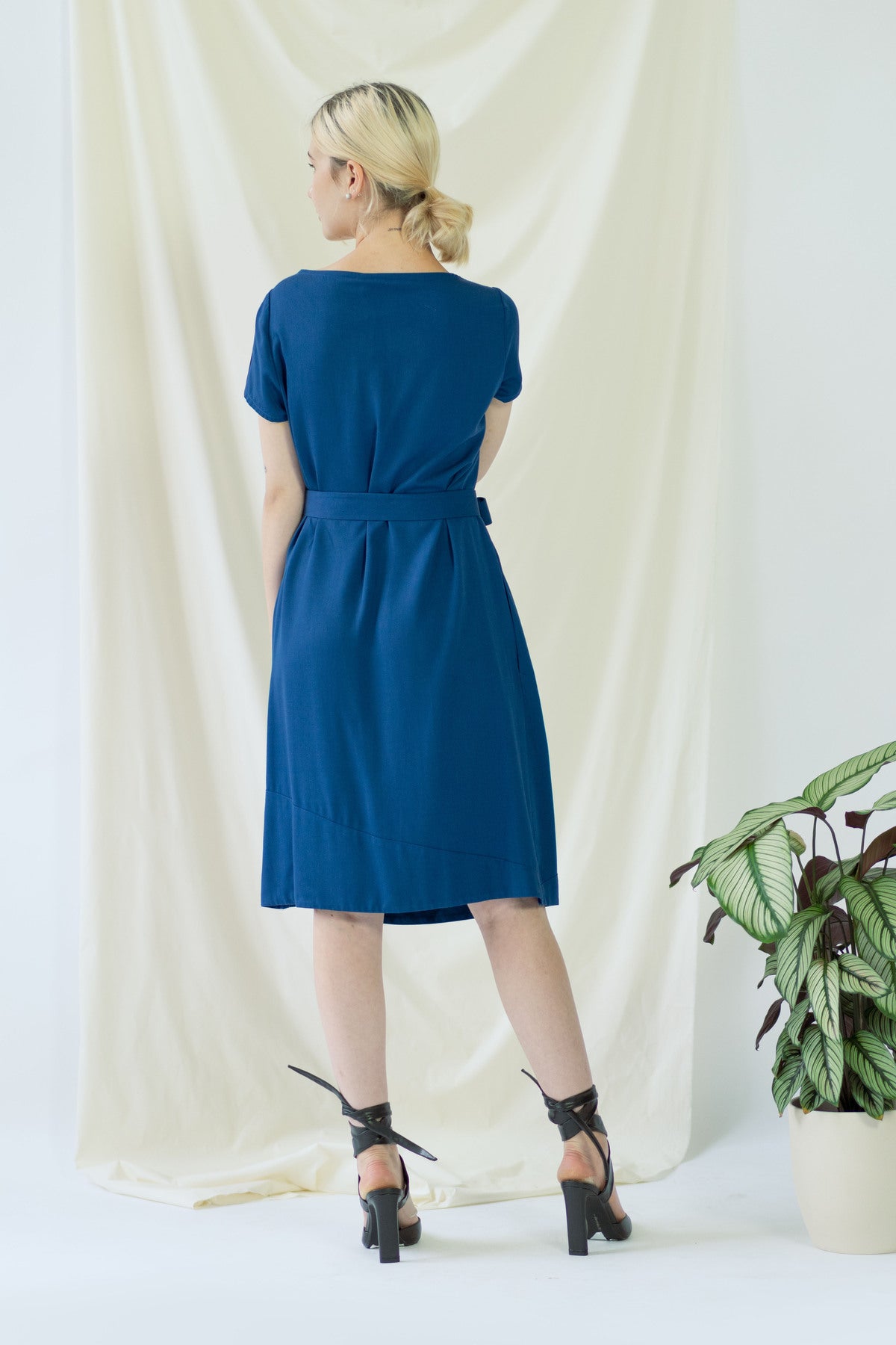 Eva | Dress with Keyhole Front in Classic Blue
