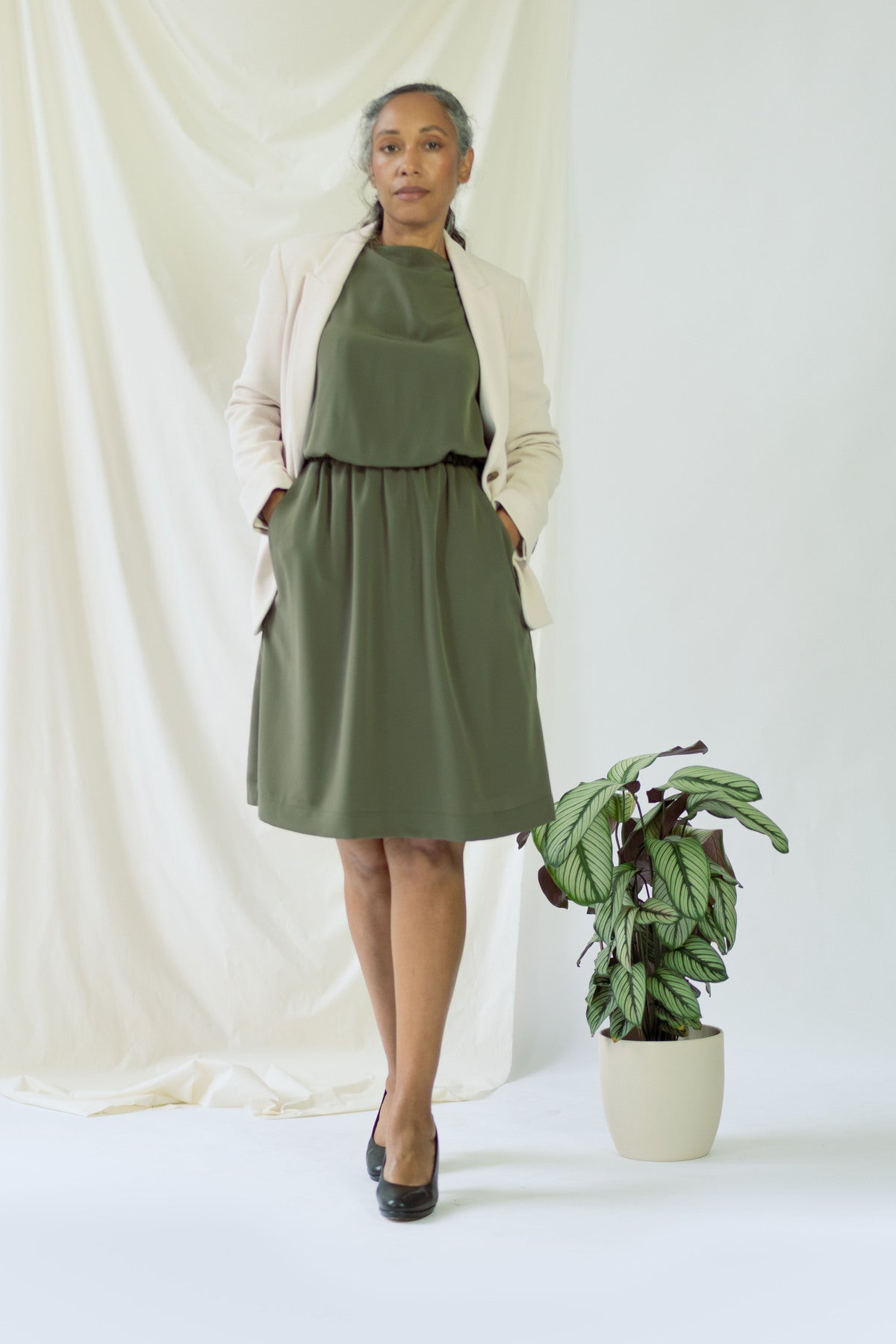 Bella | Sleeveless drapey dress in olive green