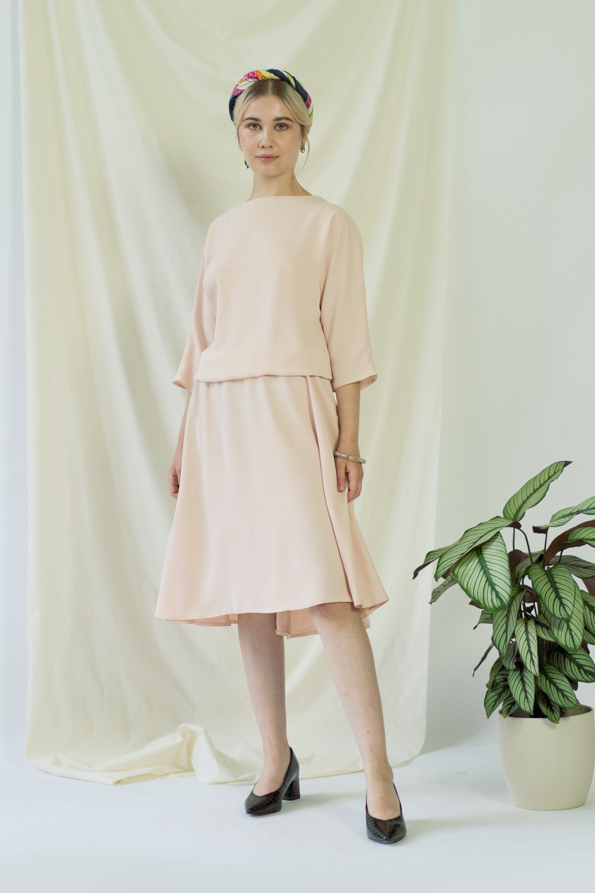Elegantes Pinkes Midi Kleid mit Taschen · Knielanges Hochzeitskleid · 
